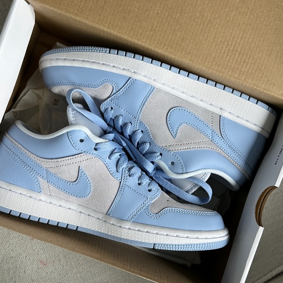 Air Jordan 1 Low - Picture 1 of 6